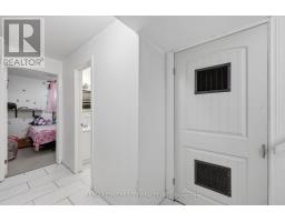 1564 NAIRN AVENUE - 21