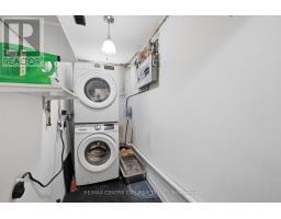 1564 NAIRN AVENUE - 23