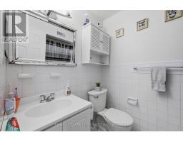 1564 NAIRN AVENUE - 24