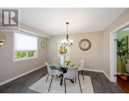 2 LLOYD MANOR CRESCENT - 13