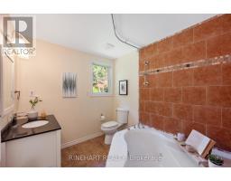 2 LLOYD MANOR CRESCENT - 17
