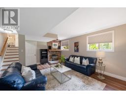 2 LLOYD MANOR CRESCENT - 19