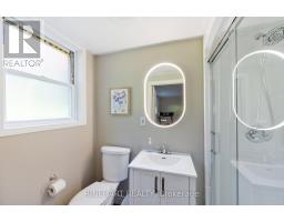 2 LLOYD MANOR CRESCENT - 23