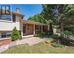 2 LLOYD MANOR CRESCENT - 4