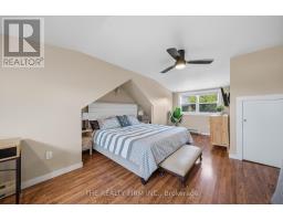 599 JOHN STREET - 33