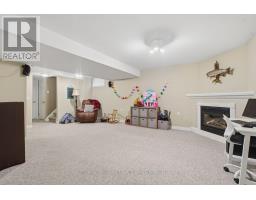 1129 SOUTH WENIGE DRIVE - 32