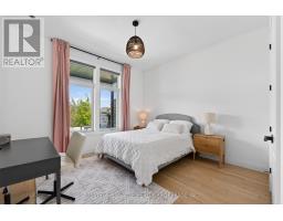 2572 LUCAS AVENUE - 30