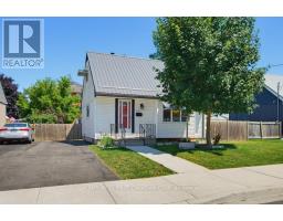 3 PARKSIDE DRIVE - 1