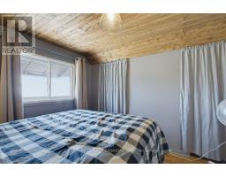 3 PARKSIDE DRIVE - 19