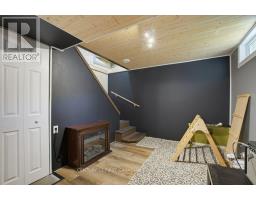3 PARKSIDE DRIVE - 22