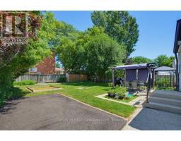 3 PARKSIDE DRIVE - 32