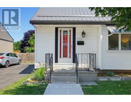 3 PARKSIDE DRIVE - 4