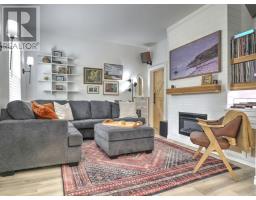 272 ELGIN STREET - 5