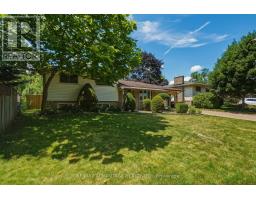 120 CHAMPLAIN CRESCENT - 2