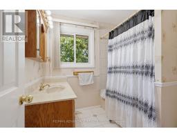 120 CHAMPLAIN CRESCENT - 25