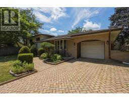 120 CHAMPLAIN CRESCENT - 3