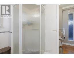120 CHAMPLAIN CRESCENT - 31