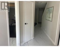 44 - 355 SANDRINGHAM CRESCENT - 23