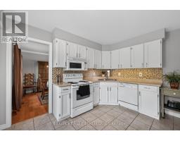 41 LUTON CRESCENT - 20