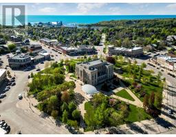 181 PICTON STREET W - 46
