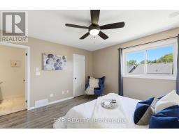 111 GERALD CRESCENT - 26