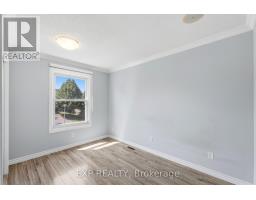 111 GERALD CRESCENT - 29