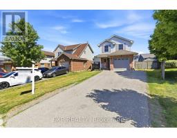 111 GERALD CRESCENT - 3
