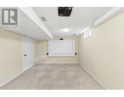 111 GERALD CRESCENT - 36