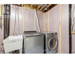 111 GERALD CRESCENT - 37