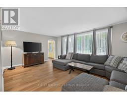 5 UNION STREET W - 9