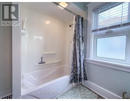 114 COLLEGE AVENUE - 16