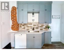 114 COLLEGE AVENUE - 6