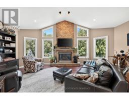 51 SNIDER CRESCENT - 24