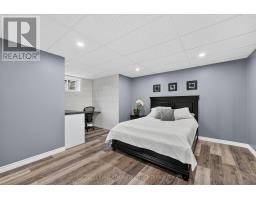 51 SNIDER CRESCENT - 39