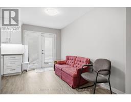 4 - 50 CHAPMAN COURT - 12