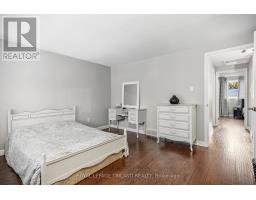 4 - 50 CHAPMAN COURT - 19