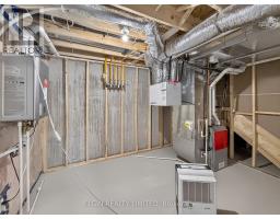 30 HEMLOCK CRESCENT - 22