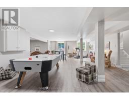 1796 GAINSBOROUGH ROAD - 36