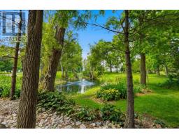 1796 GAINSBOROUGH ROAD - 39