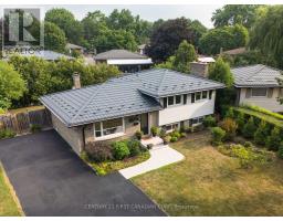 32 MENDIP CRESCENT - 1