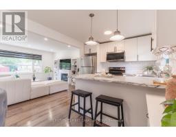 32 MENDIP CRESCENT - 15