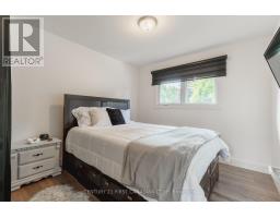32 MENDIP CRESCENT - 18