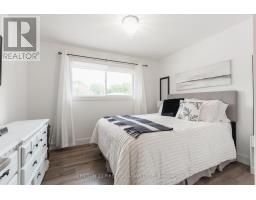 32 MENDIP CRESCENT - 19