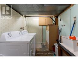 32 MENDIP CRESCENT - 31