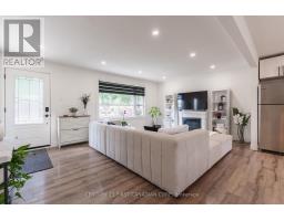 32 MENDIP CRESCENT - 8
