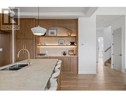 207 FOXBOROUGH PLACE - 4