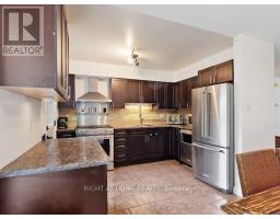17 - 925 LAWSON ROAD - 12