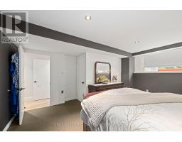 902 RAILTON AVENUE - 17