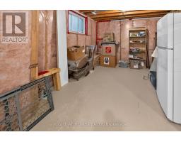 2 NOBLE LANE - 40