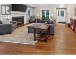 2 NOBLE LANE - 9